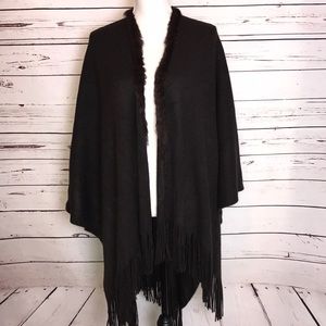 🎄NWT Dark brown Cape with fringe & rabbit fur